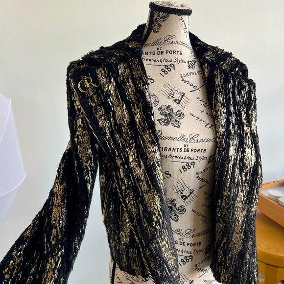 Vintage Gold/Black throw-over by CHARLES & RON is the perfect statement piece!!! - Picture 6 of 6